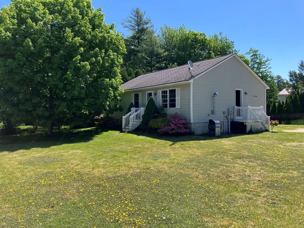 19 Crabtree Drive Topsham ME 04086