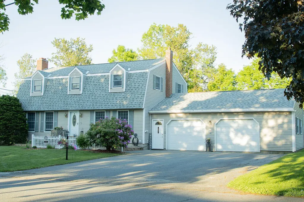 15 Michael Street Skowhegan ME 04976