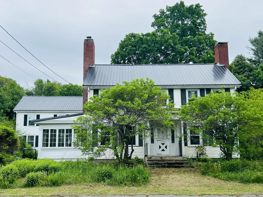 664 River Road Orrington ME 04474