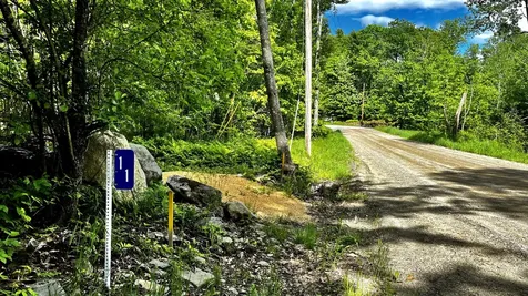11 Sprague Road Washington ME 04574