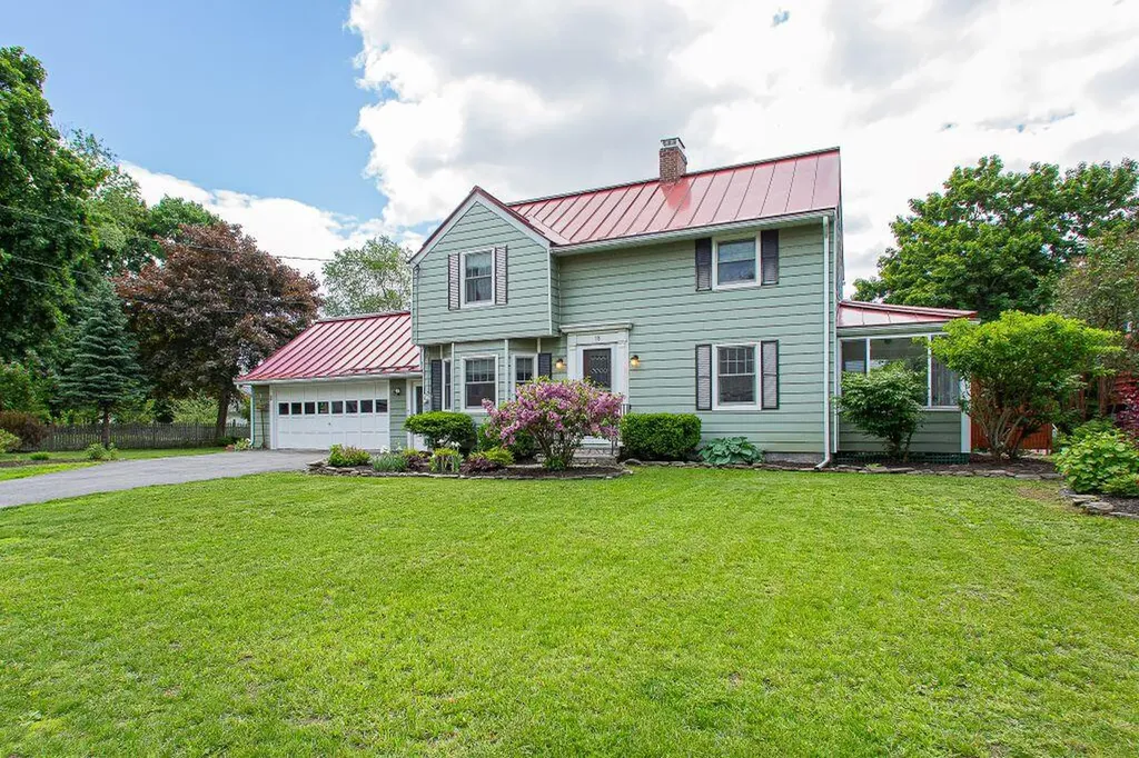18 Johnson Heights Waterville ME 04901