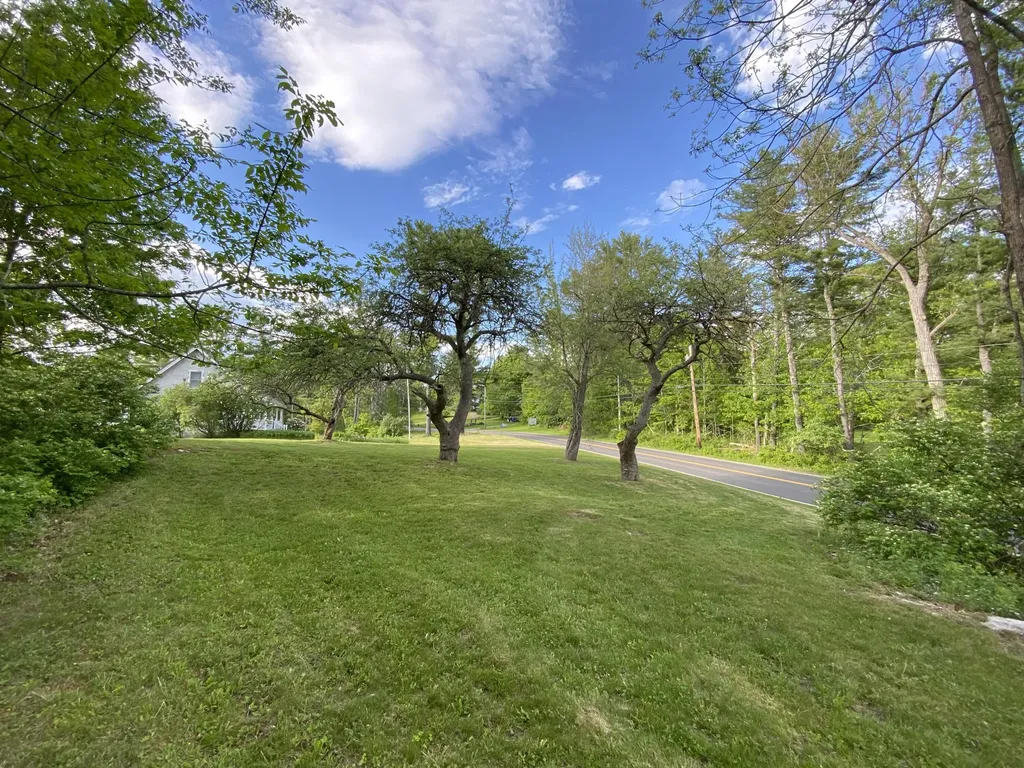 342 River Road Edgecomb ME 04556