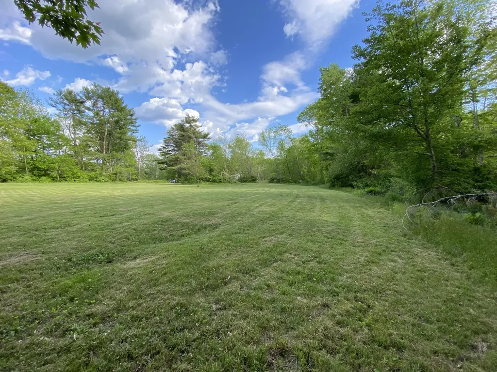 342 River Road Edgecomb ME 04556