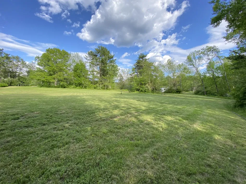 342 River Road Edgecomb ME 04556