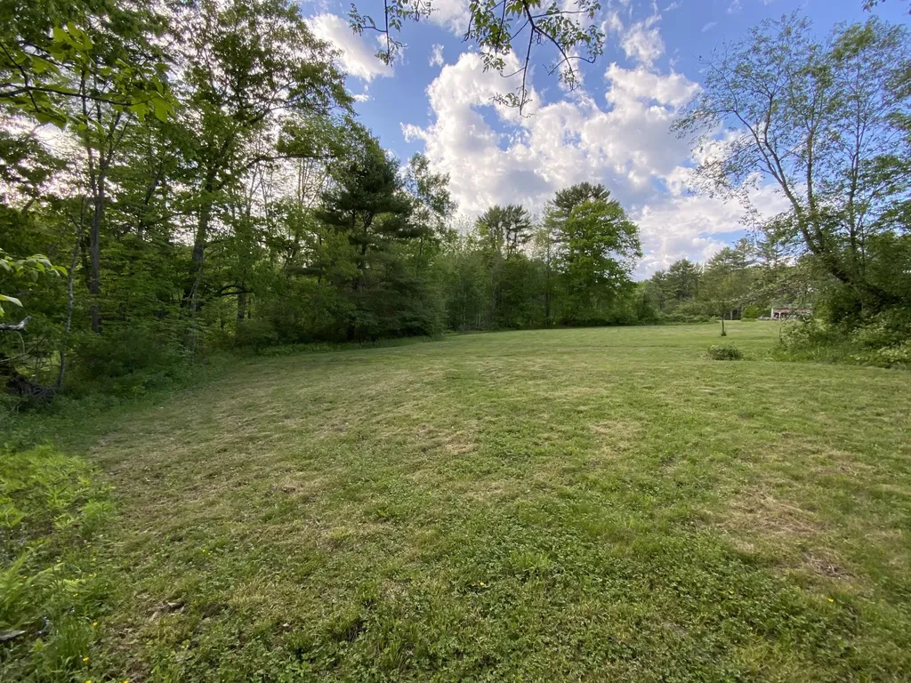 342 River Road Edgecomb ME 04556