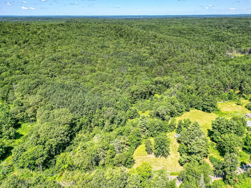 342 River Road Edgecomb ME 04556