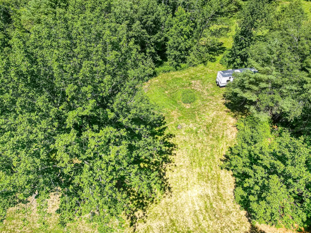 342 River Road Edgecomb ME 04556