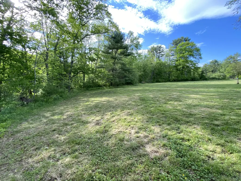 342 River Road Edgecomb ME 04556