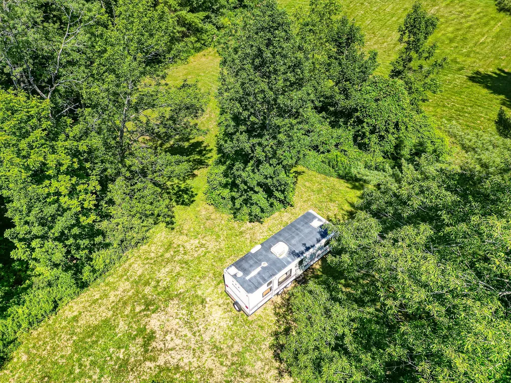 342 River Road Edgecomb ME 04556