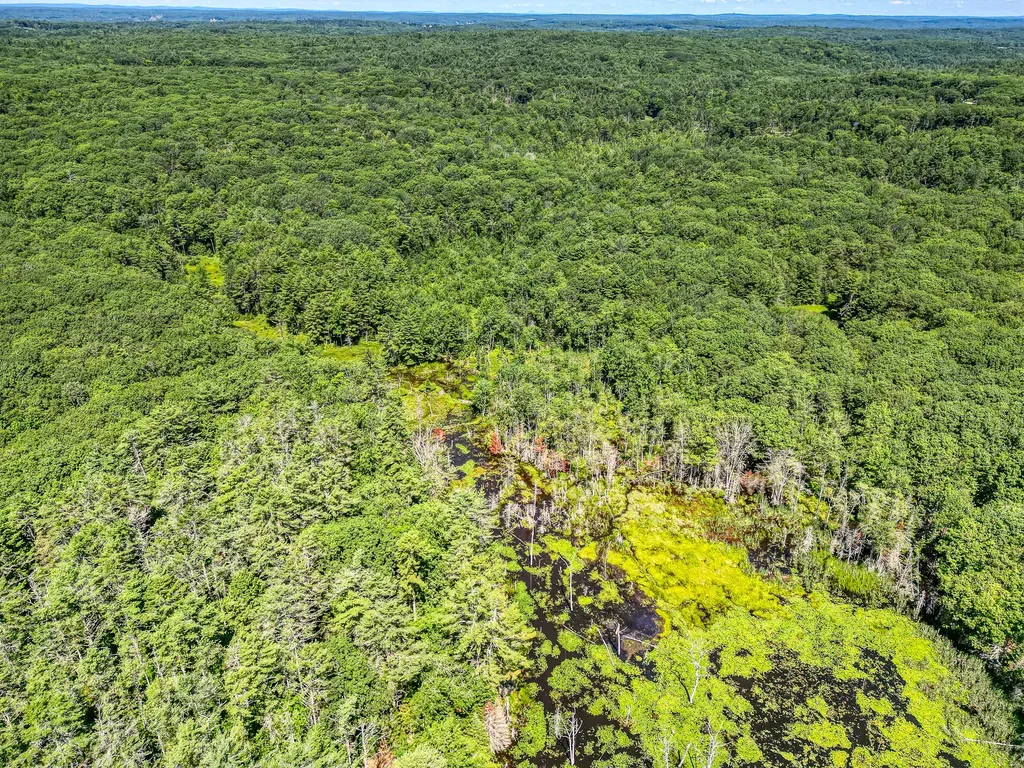 342 River Road Edgecomb ME 04556