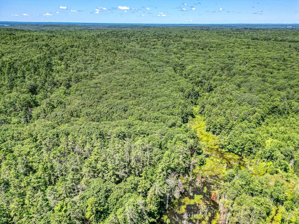 342 River Road Edgecomb ME 04556