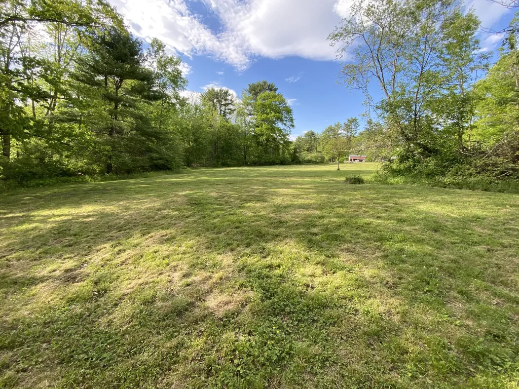 342 River Road Edgecomb ME 04556