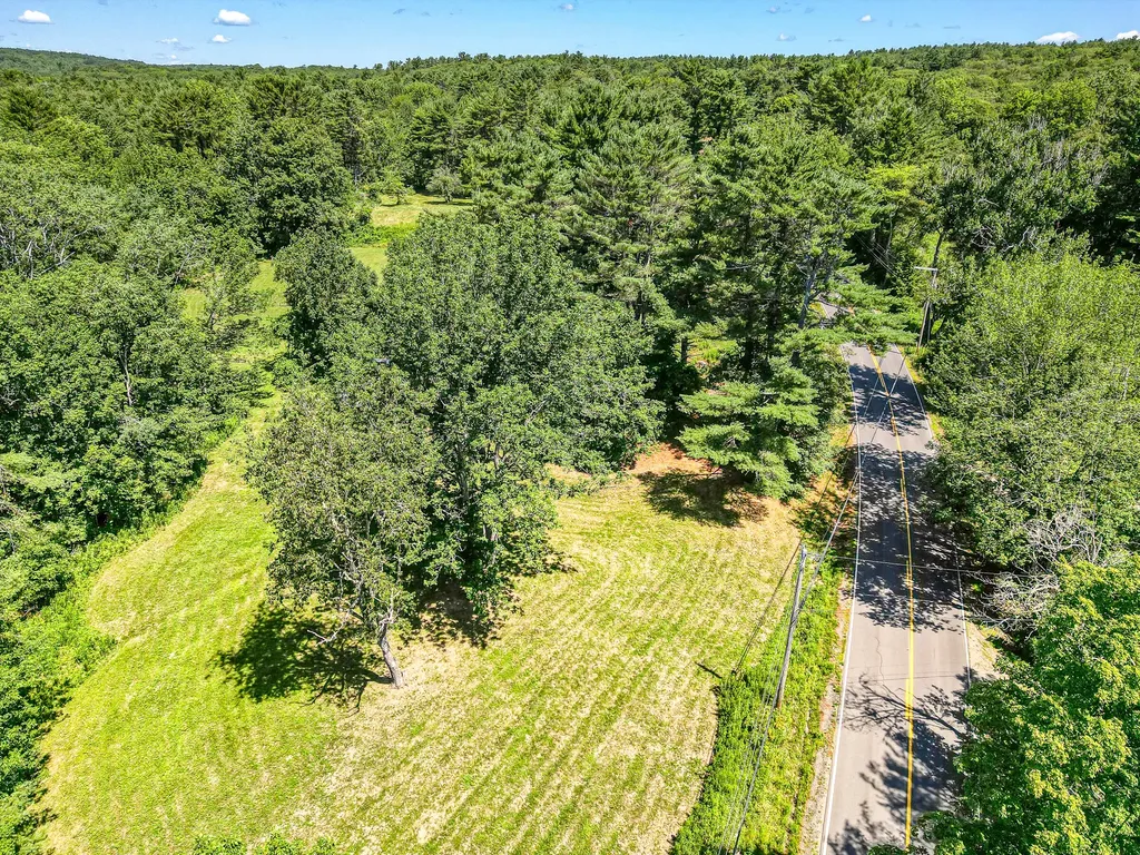 342 River Road Edgecomb ME 04556