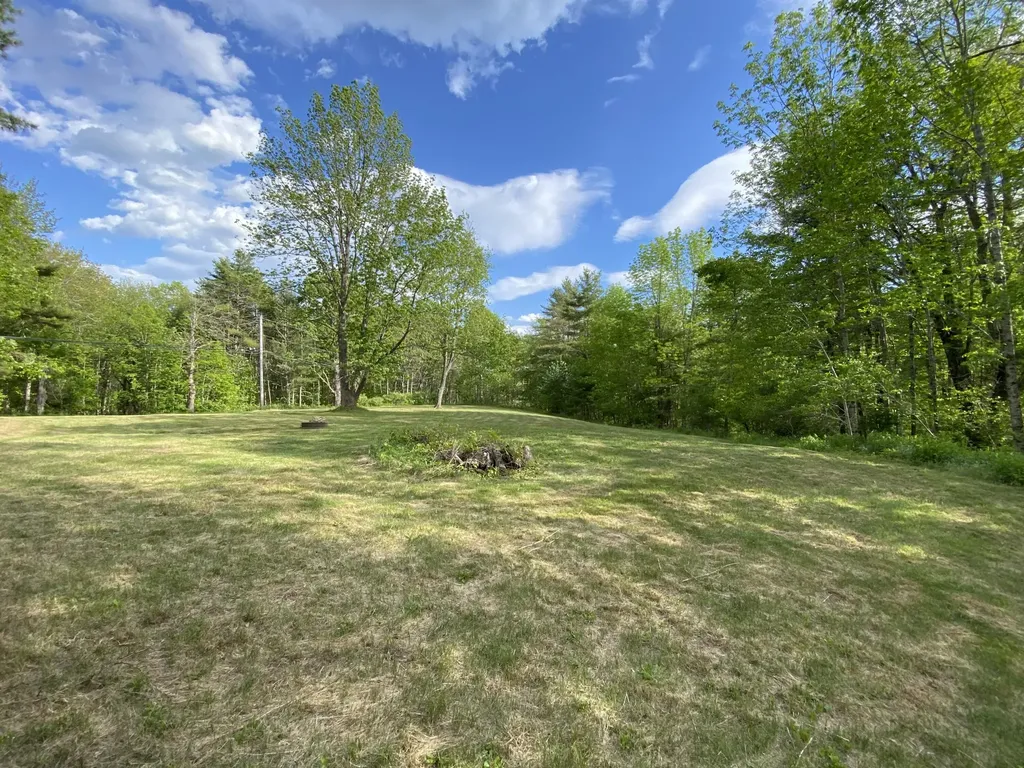 342 River Road Edgecomb ME 04556