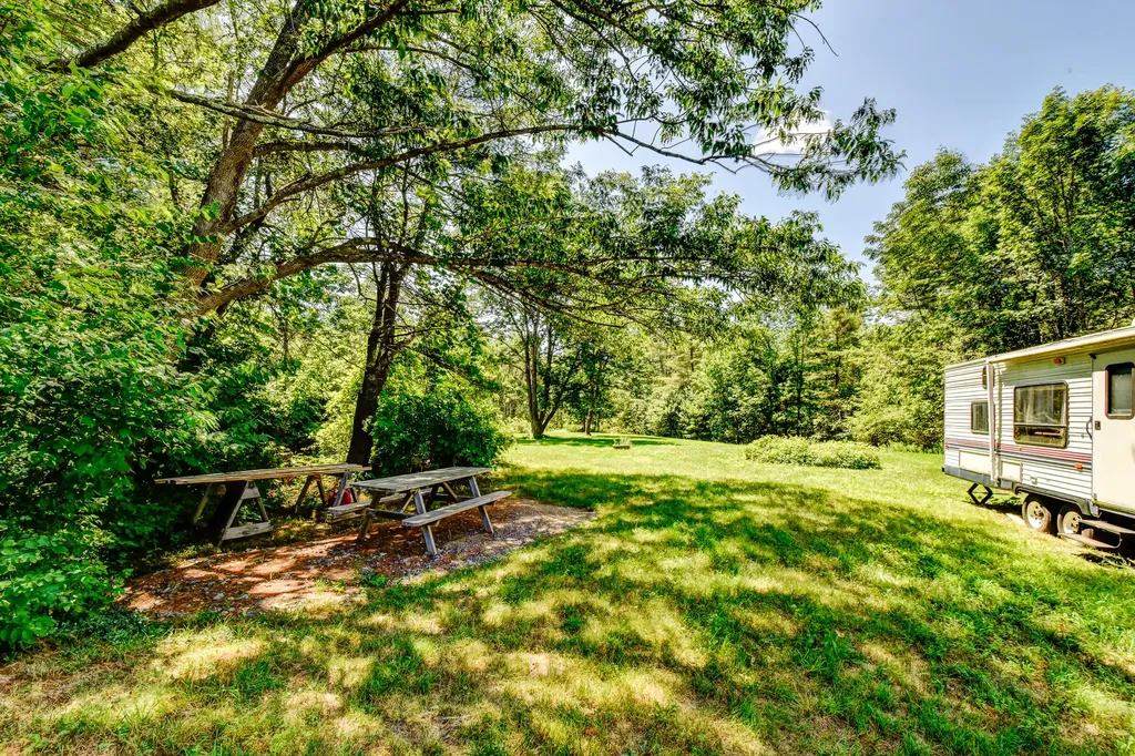 342 River Road Edgecomb ME 04556