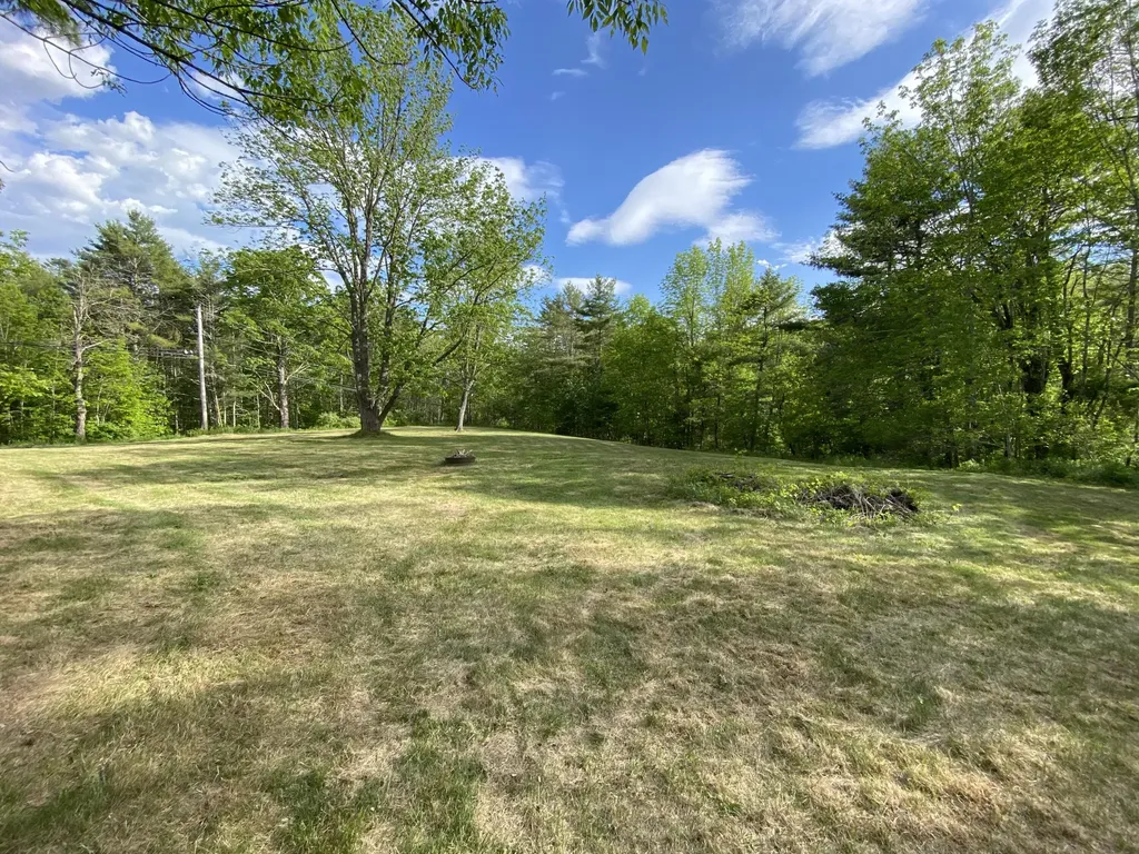 342 River Road Edgecomb ME 04556