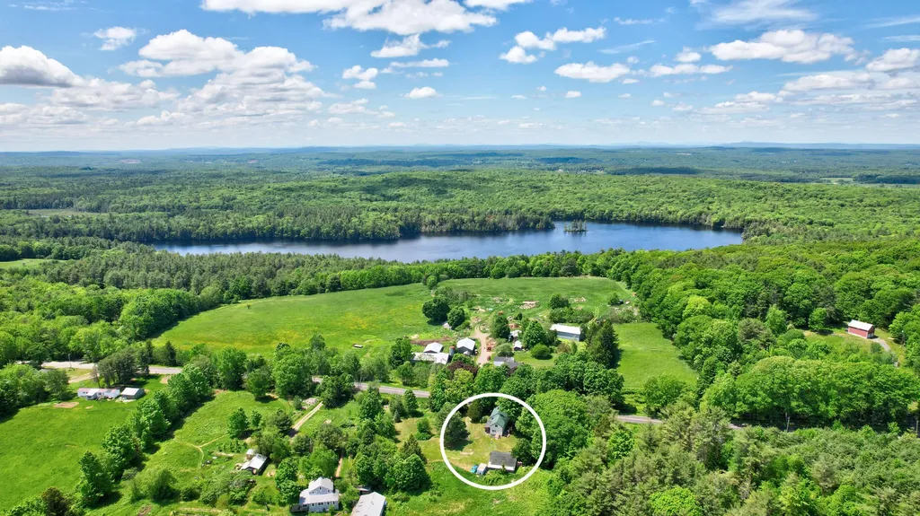 559 Cross Hill Road Vassalboro ME 04989