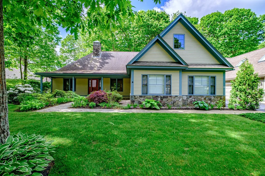 19 Landing Road Saco ME 04072