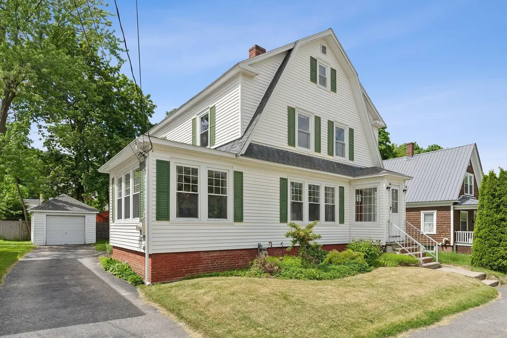 29 Orchard Street Auburn ME 04210