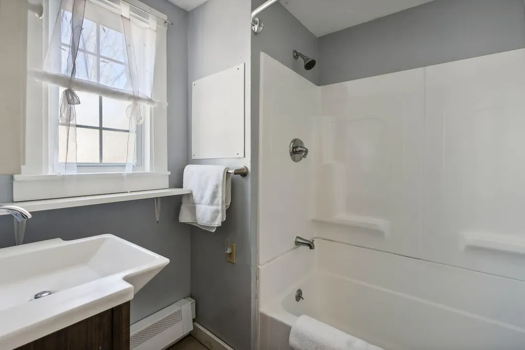 62 Willow Street Bath ME 04530