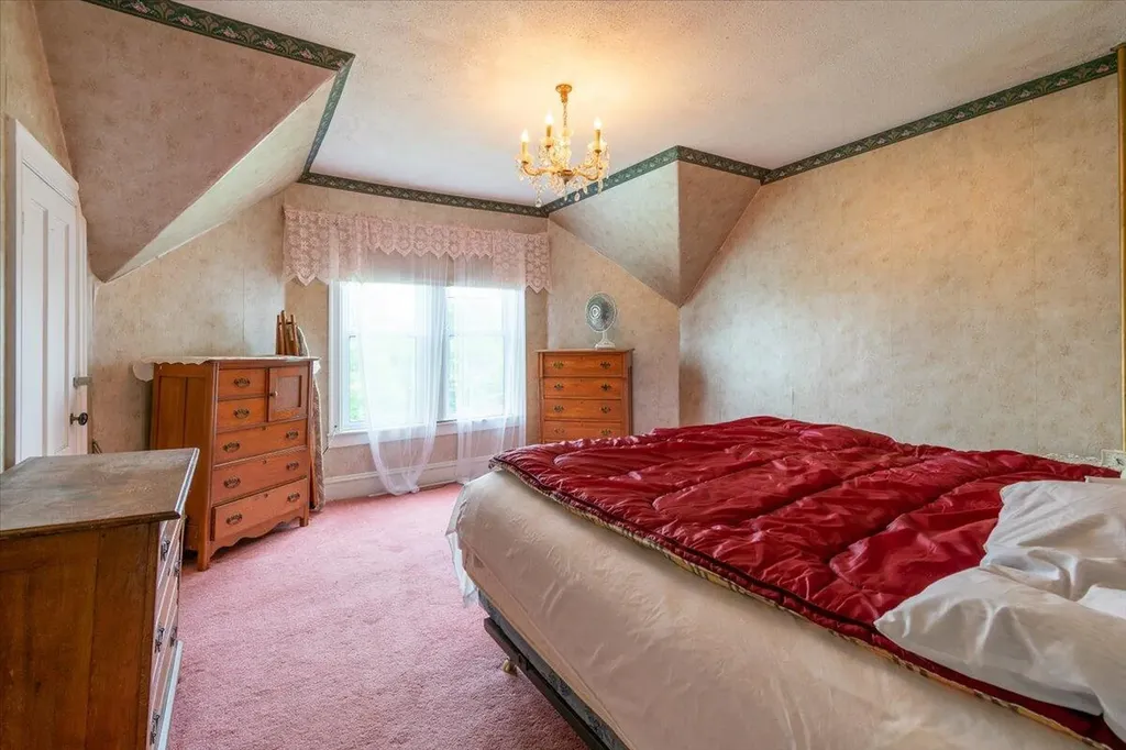 22 Brooks Way Owls Head ME 04854