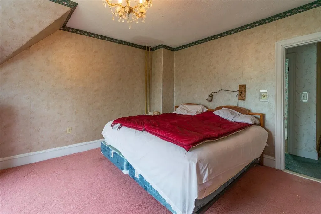22 Brooks Way Owls Head ME 04854