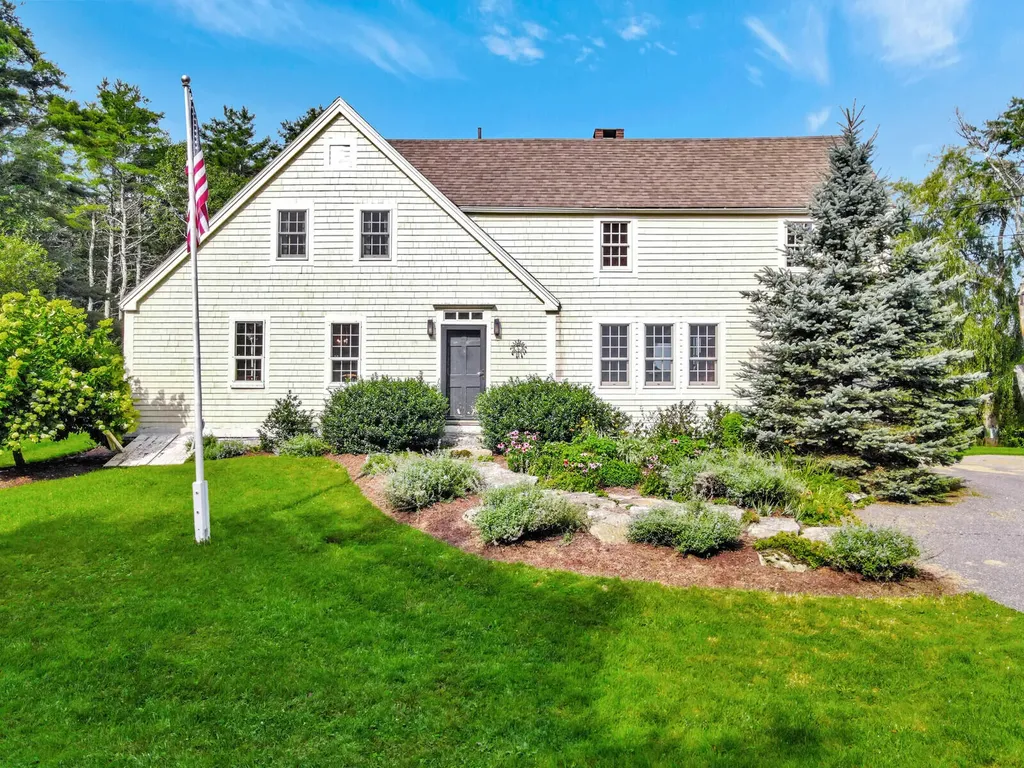 428 River Road Woolwich ME 04579