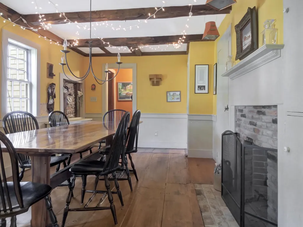 428 River Road Woolwich ME 04579