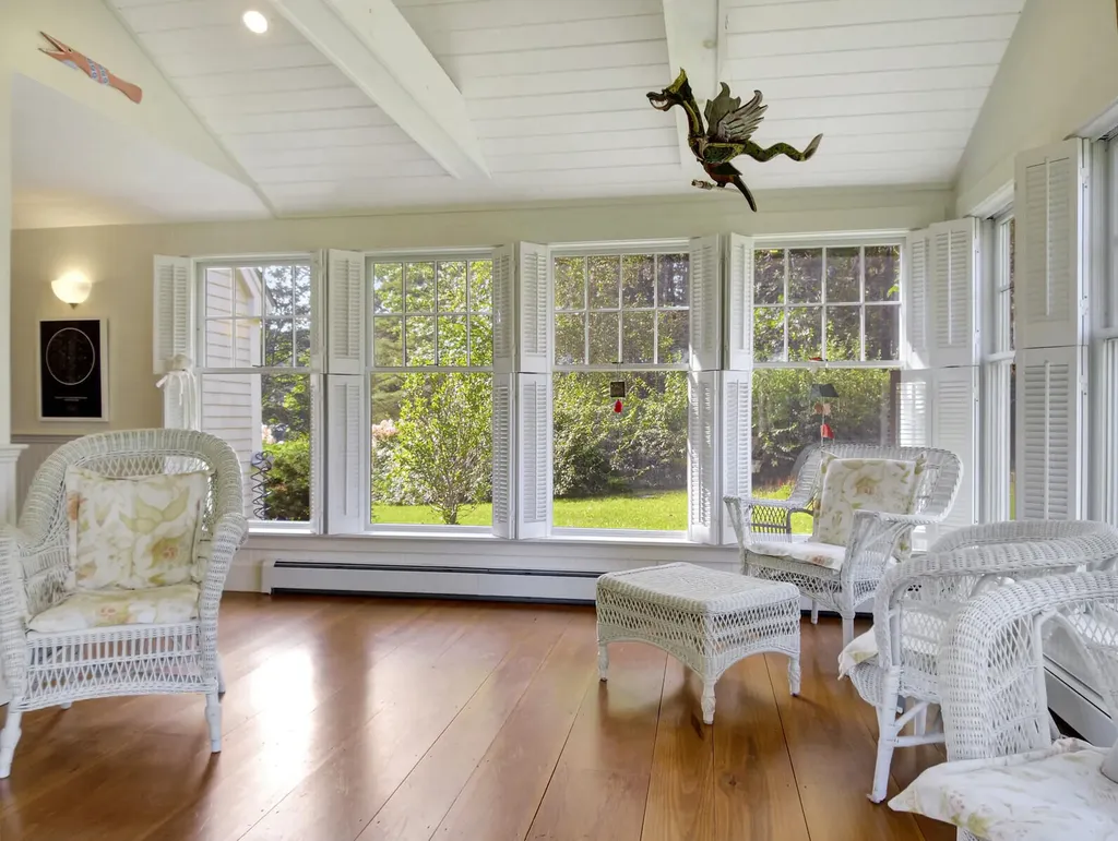 428 River Road Woolwich ME 04579