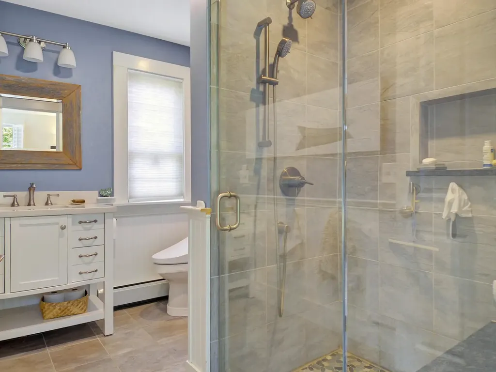 428 River Road Woolwich ME 04579