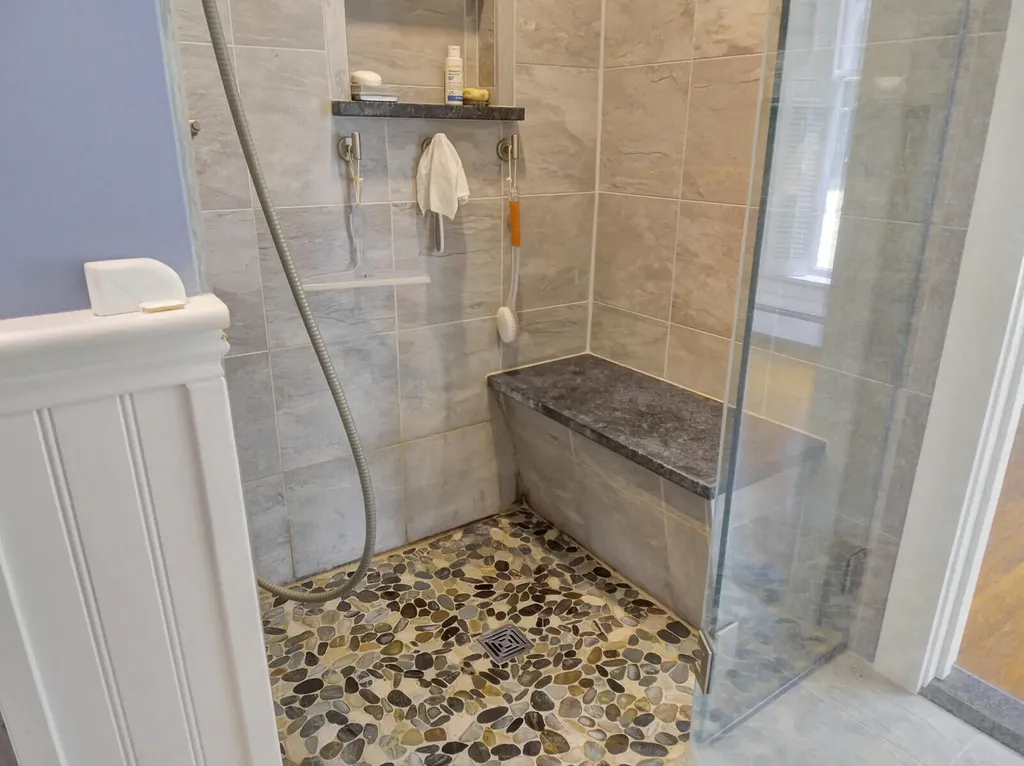 428 River Road Woolwich ME 04579