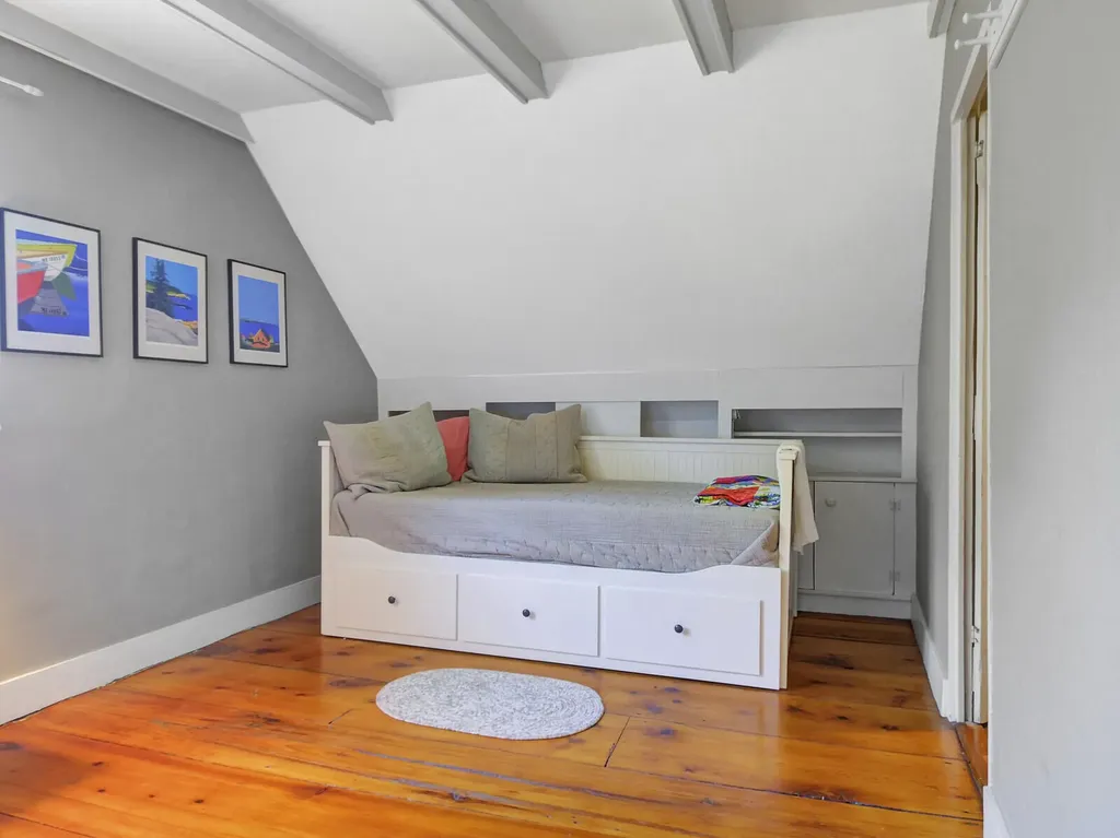 428 River Road Woolwich ME 04579
