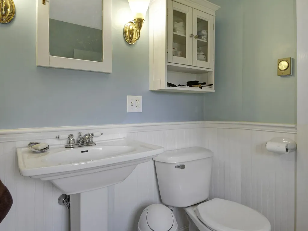 428 River Road Woolwich ME 04579