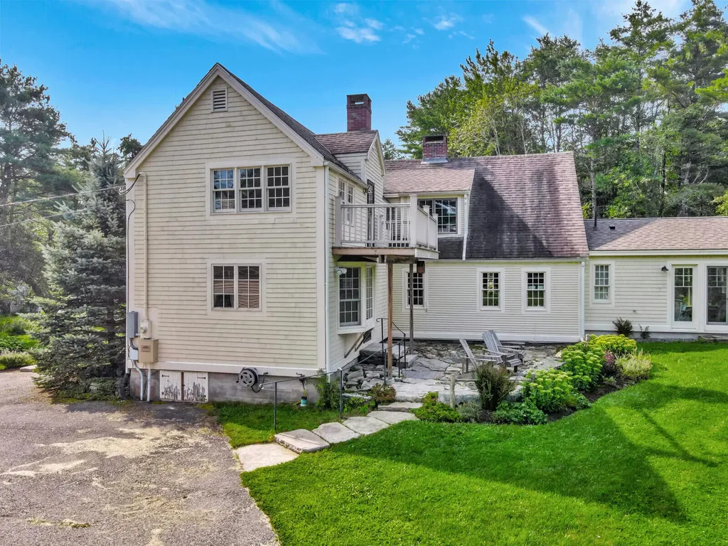 428 River Road Woolwich ME 04579
