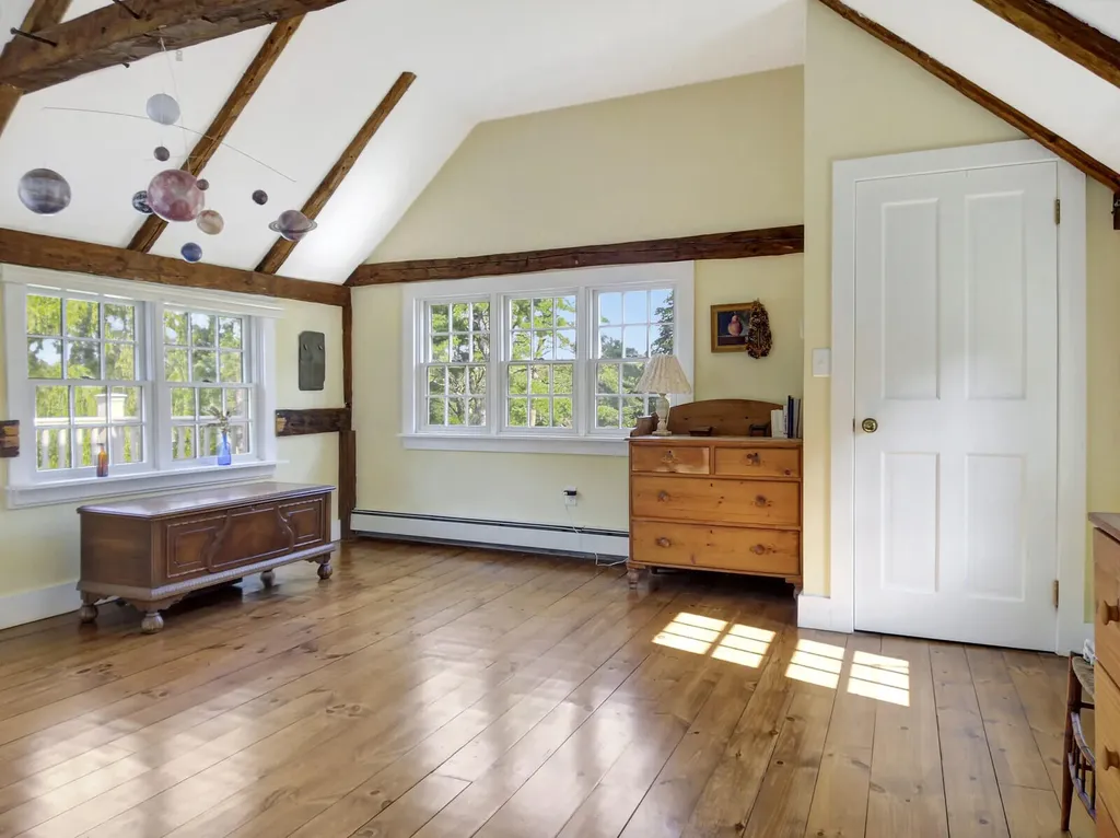 428 River Road Woolwich ME 04579