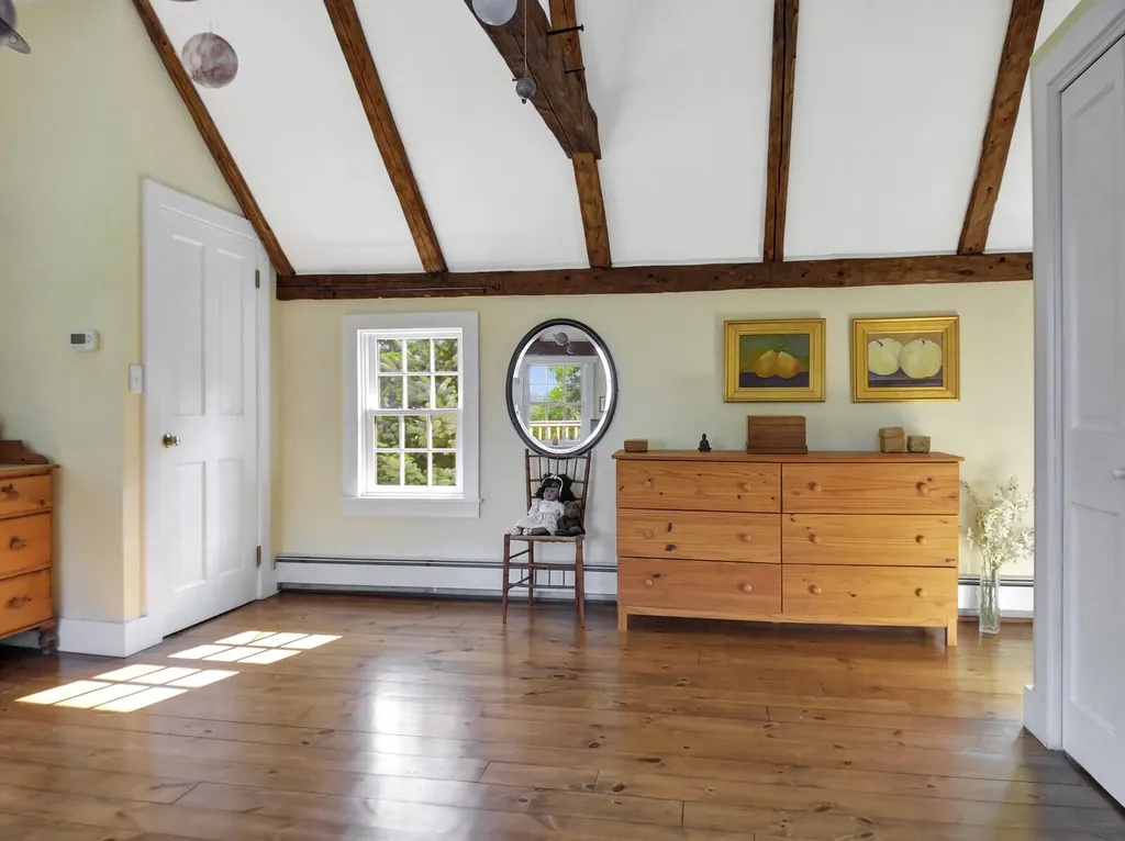 428 River Road Woolwich ME 04579