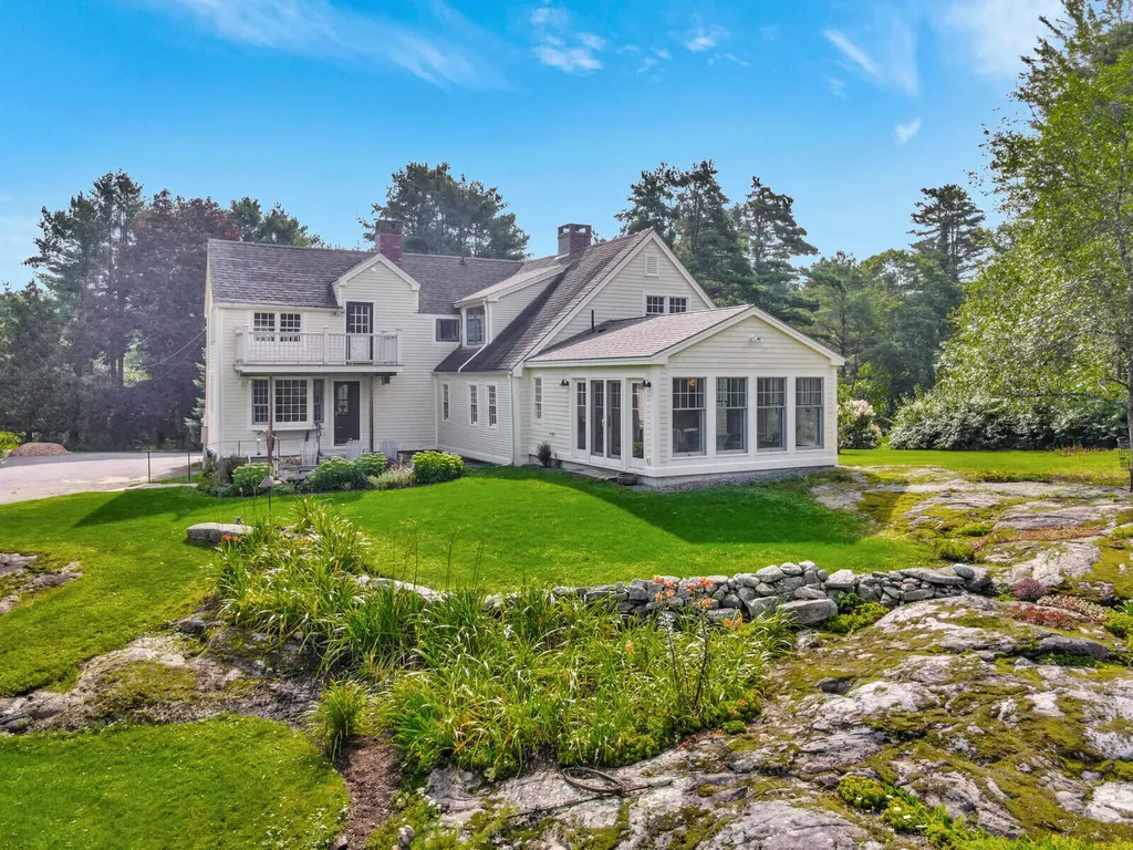 428 River Road Woolwich ME 04579