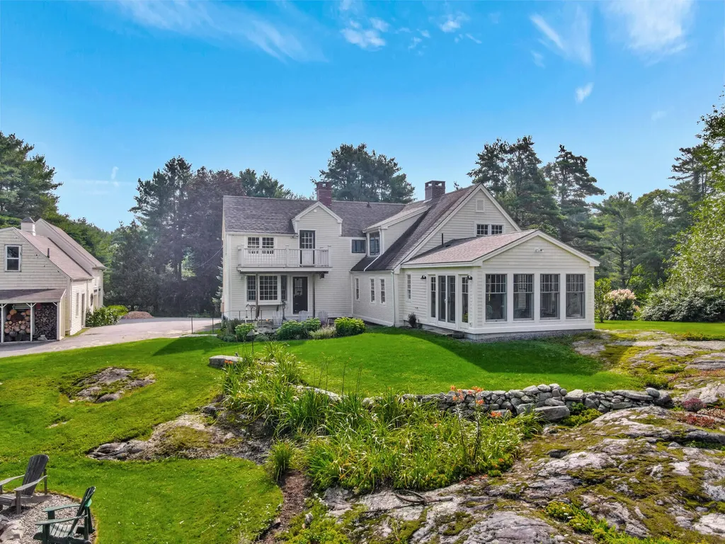428 River Road Woolwich ME 04579