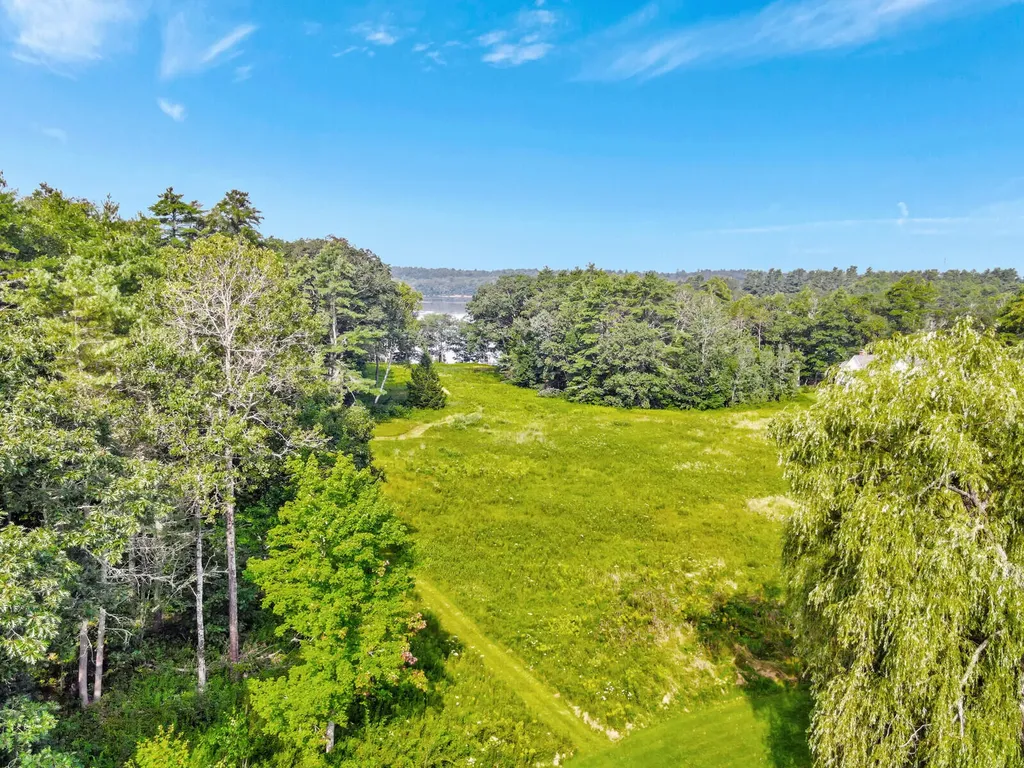 428 River Road Woolwich ME 04579