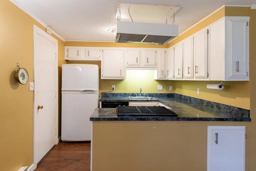 36 Applegate Lane Falmouth ME 04105
