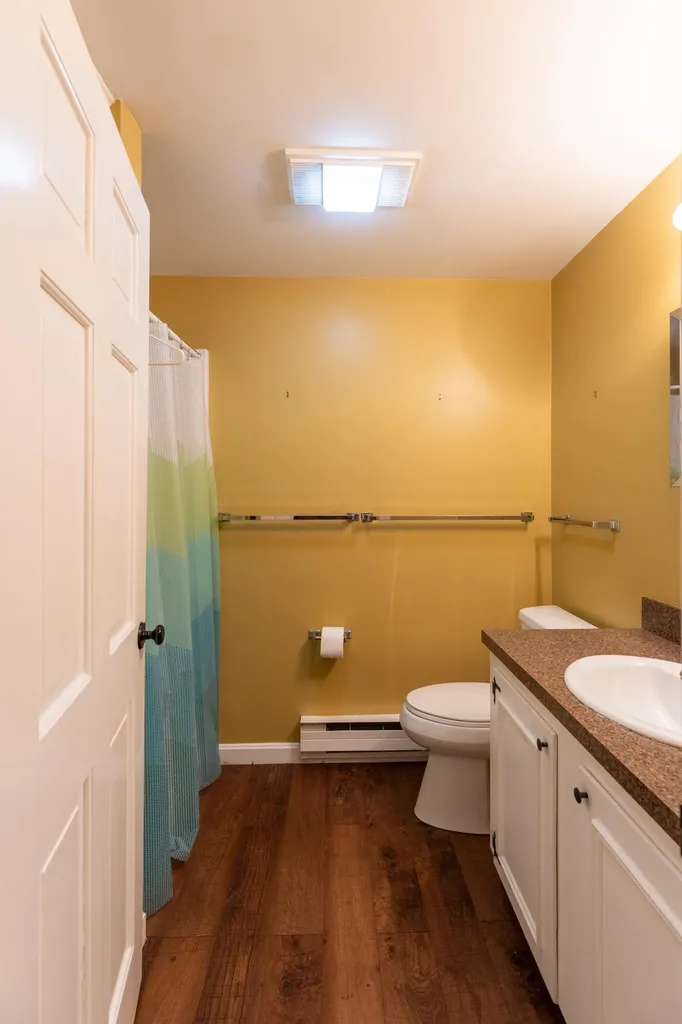 36 Applegate Lane Falmouth ME 04105