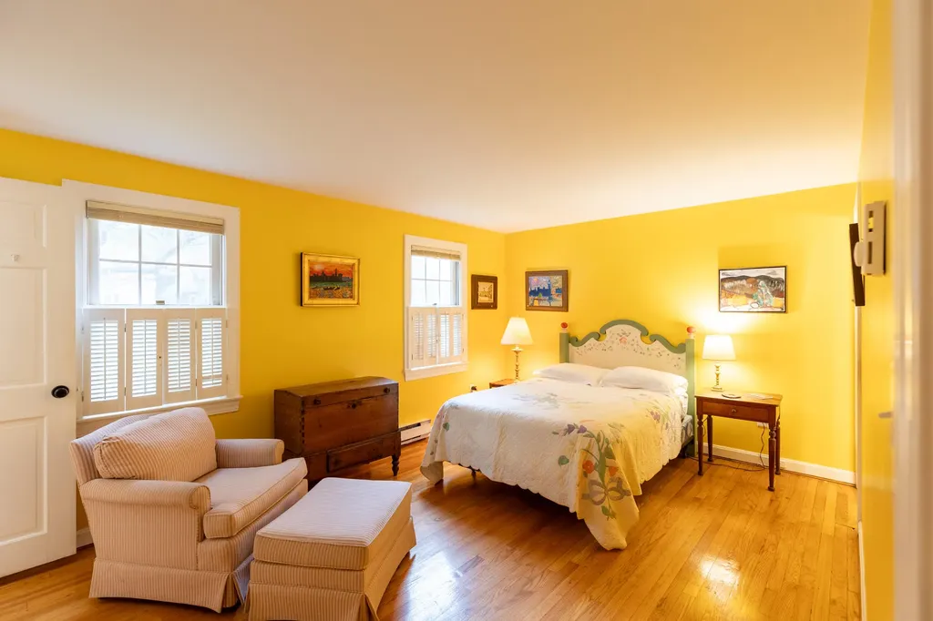 36 Applegate Lane Falmouth ME 04105
