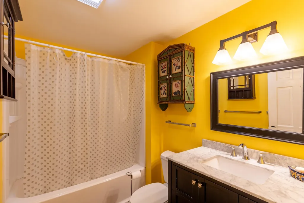 36 Applegate Lane Falmouth ME 04105