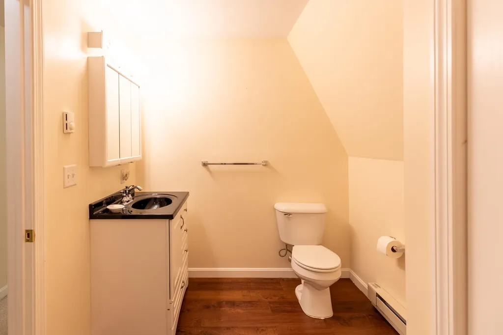 36 Applegate Lane Falmouth ME 04105
