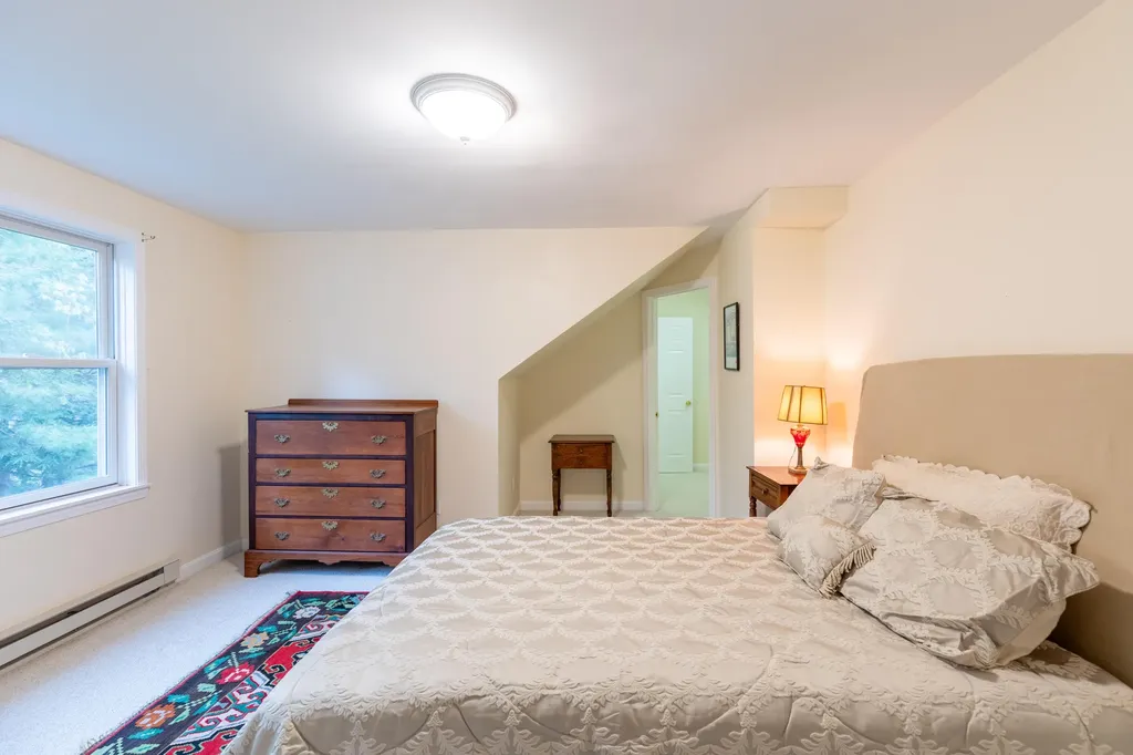 36 Applegate Lane Falmouth ME 04105