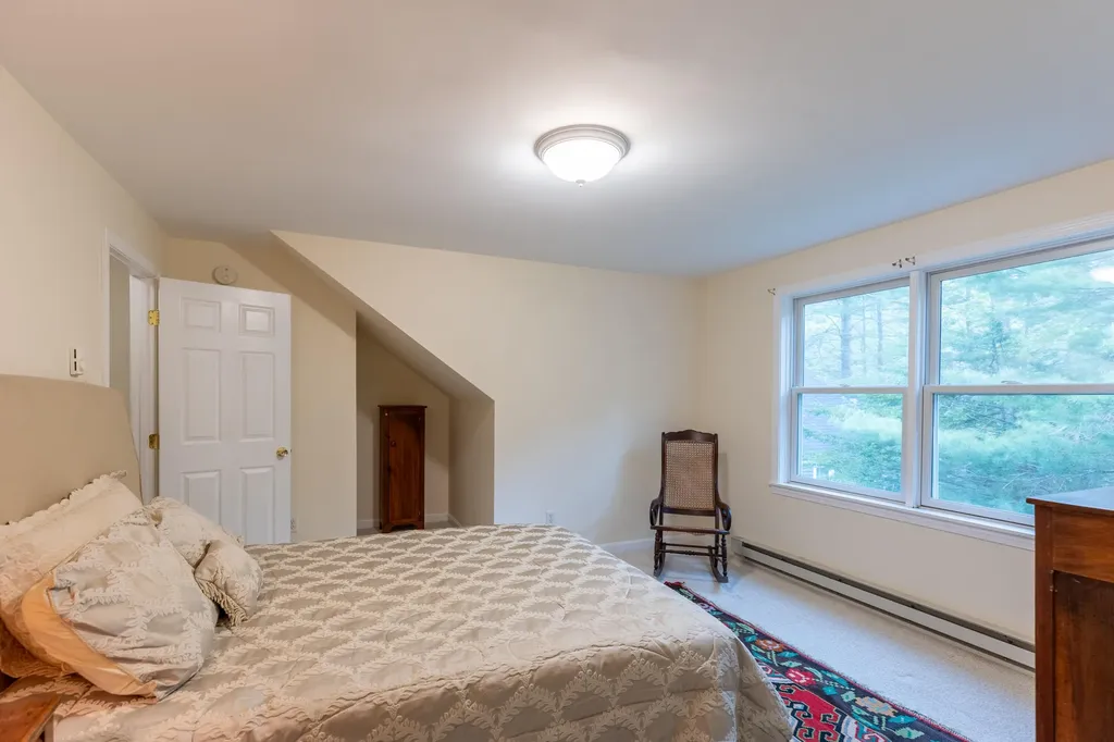 36 Applegate Lane Falmouth ME 04105