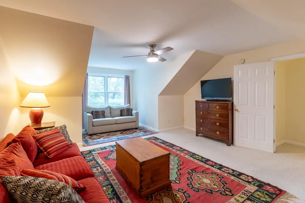 36 Applegate Lane Falmouth ME 04105