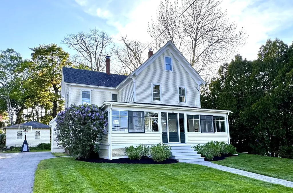 85 Bay View Street Camden ME 04843