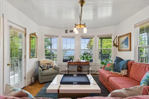 367 Island Avenue Portland ME 04108