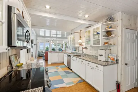367 Island Avenue Portland ME 04108